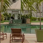 Oasis Imperial & 4*