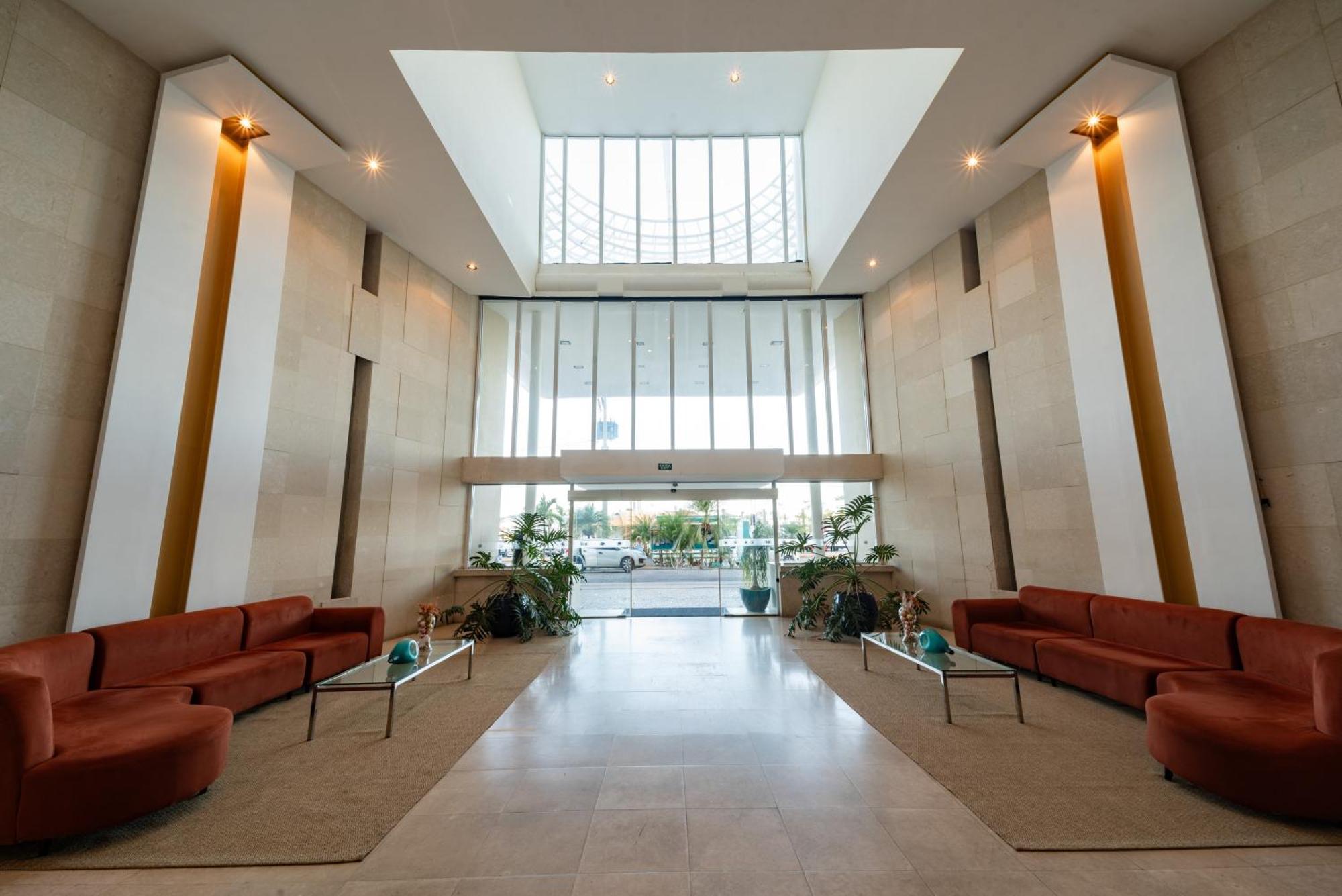 Hotel Oasis Imperial &