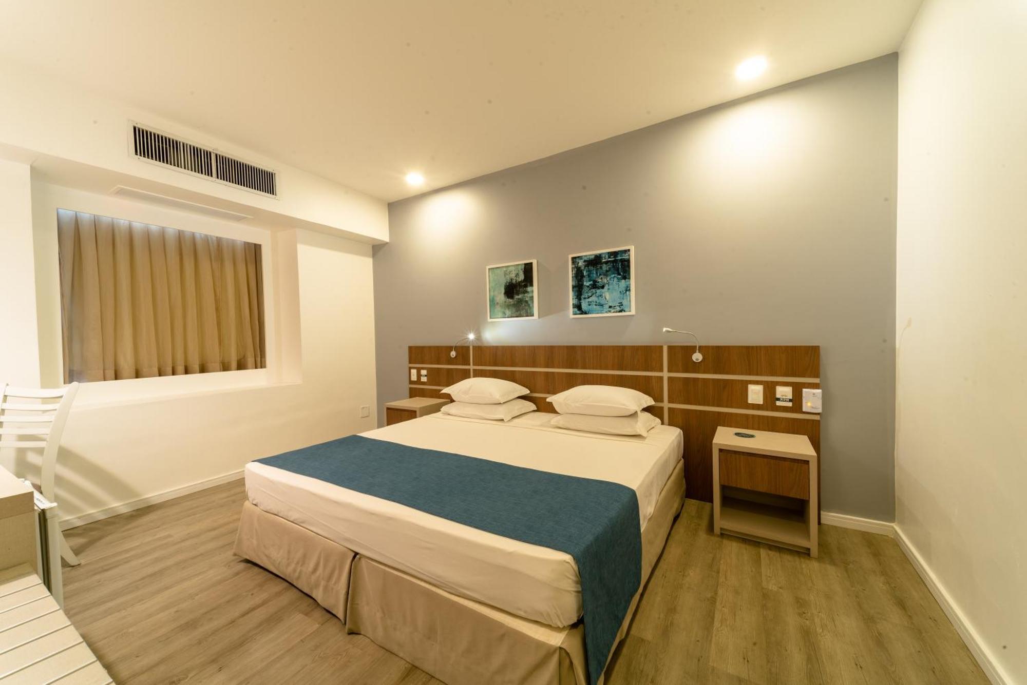 Hotel Oasis Imperial & 4*
