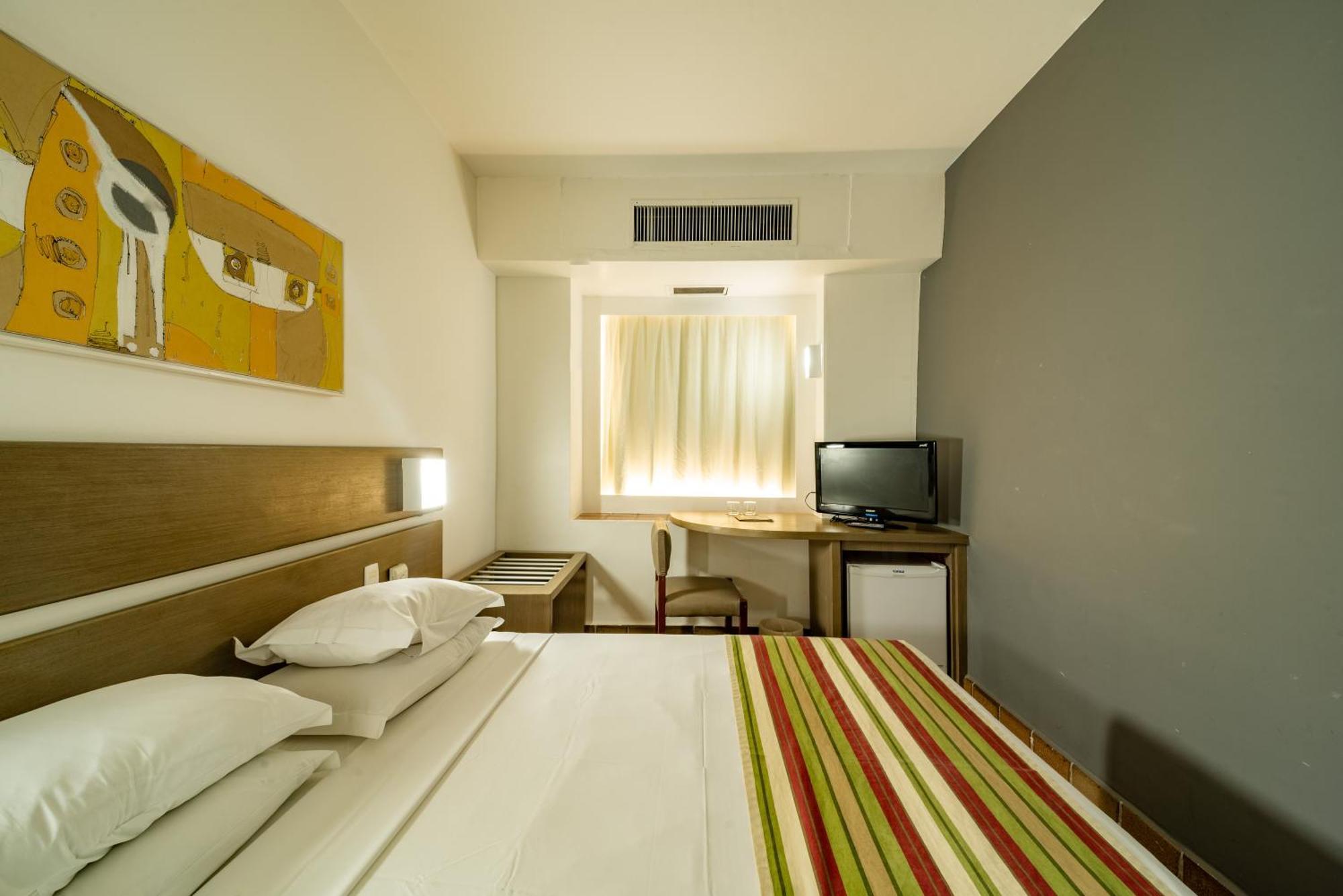 Hotel Oasis Imperial & 4*
